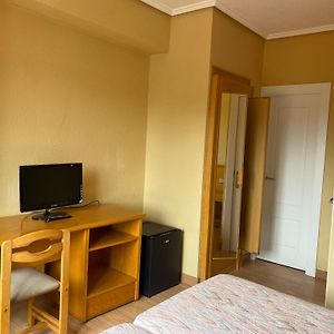 Habitación Económica con 2 Camas Individuales
